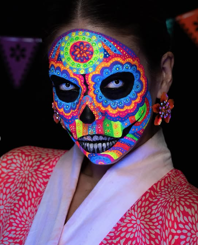 Calavera neón - Imagen: Instagram @nobodisugly