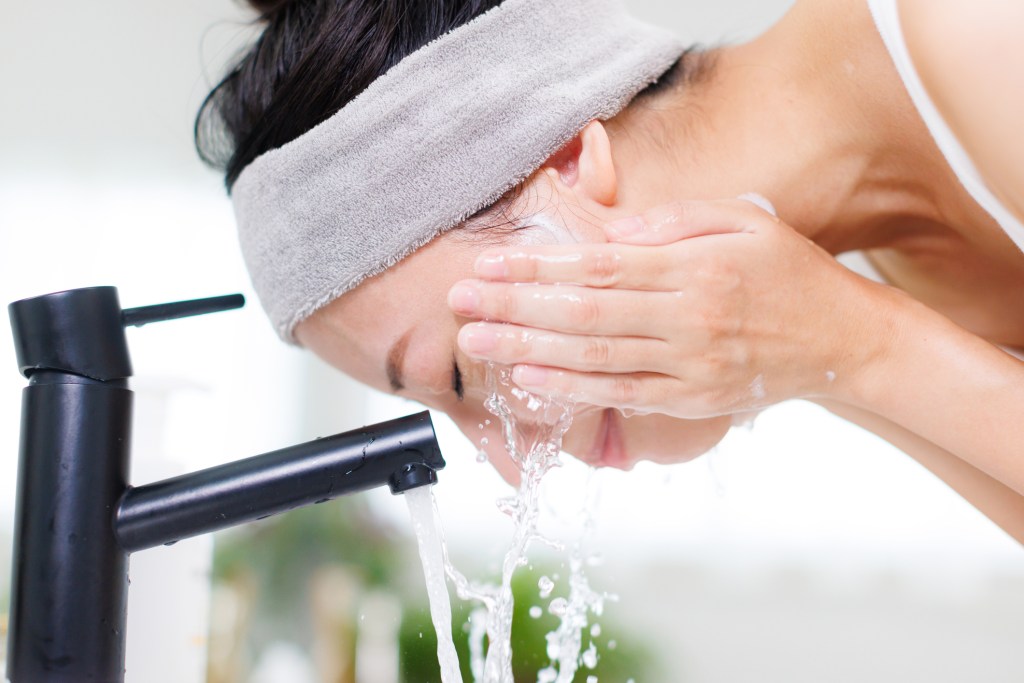  Haz uso de agua templada - Imagen: iStock