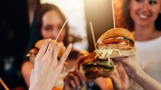 Celebra el día internacional de la hamburguesa con una selección de los 10 mejores restaurantes de la capital