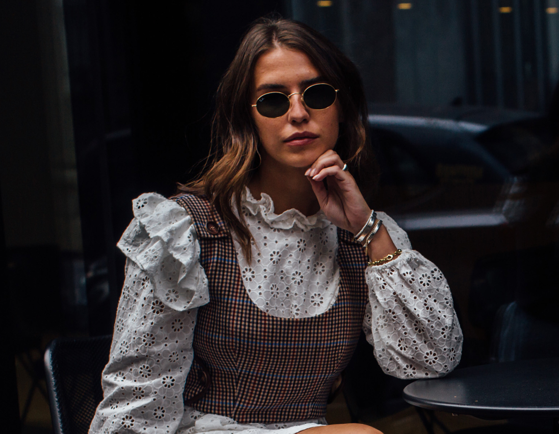 Peinados de temporada: ¿Cómo me peino si quiero llevar las hombreras de moda?