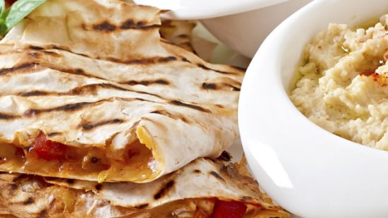 Quesadillas de pollo y hummus