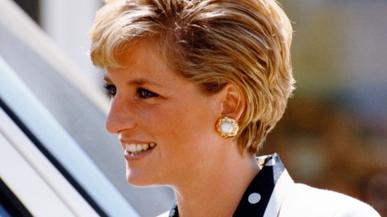 Lady Di looks de belleza
