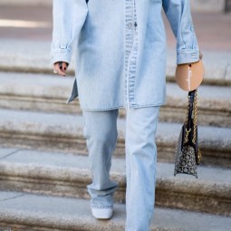 Denim on denim: cómo combinar varias prendas vaqueras de la forma más ‘cool’