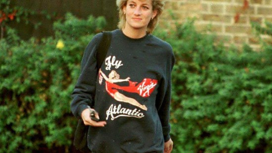 lady di diana de gales looks sporty