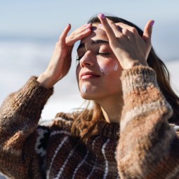 ¿cómo reaplicar el protector solar? 10 opciones para hacerlo bien, de una vez por todas