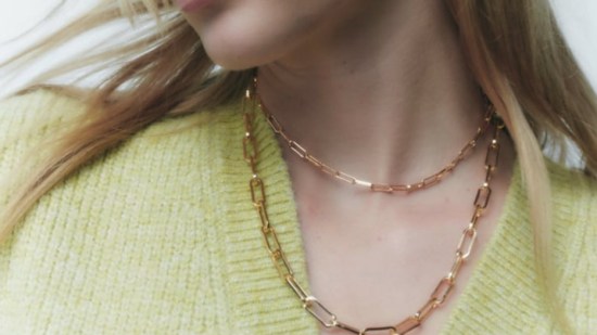 Cadenas gruesas: las joyas que más se llevan este otoño (y 10 modelos irresistibles)