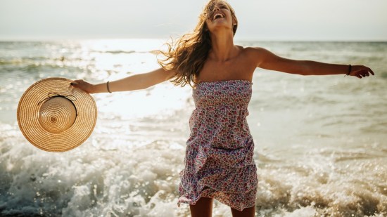 De la playa al chiringuito: prendas para llevar todo el día en tus vacaciones