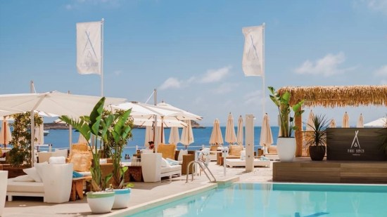 Los mejores chiringuitos y 'beach clubs' que querrás visitar
