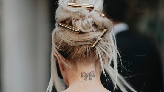 Tatuajes minimalistas hermanas