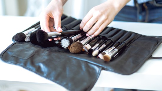 Cómo cuidar tus brochas de maquillaje