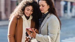 ¿Adicta al móvil? 10 claves para que el ‘Whatsapp’ no te domine