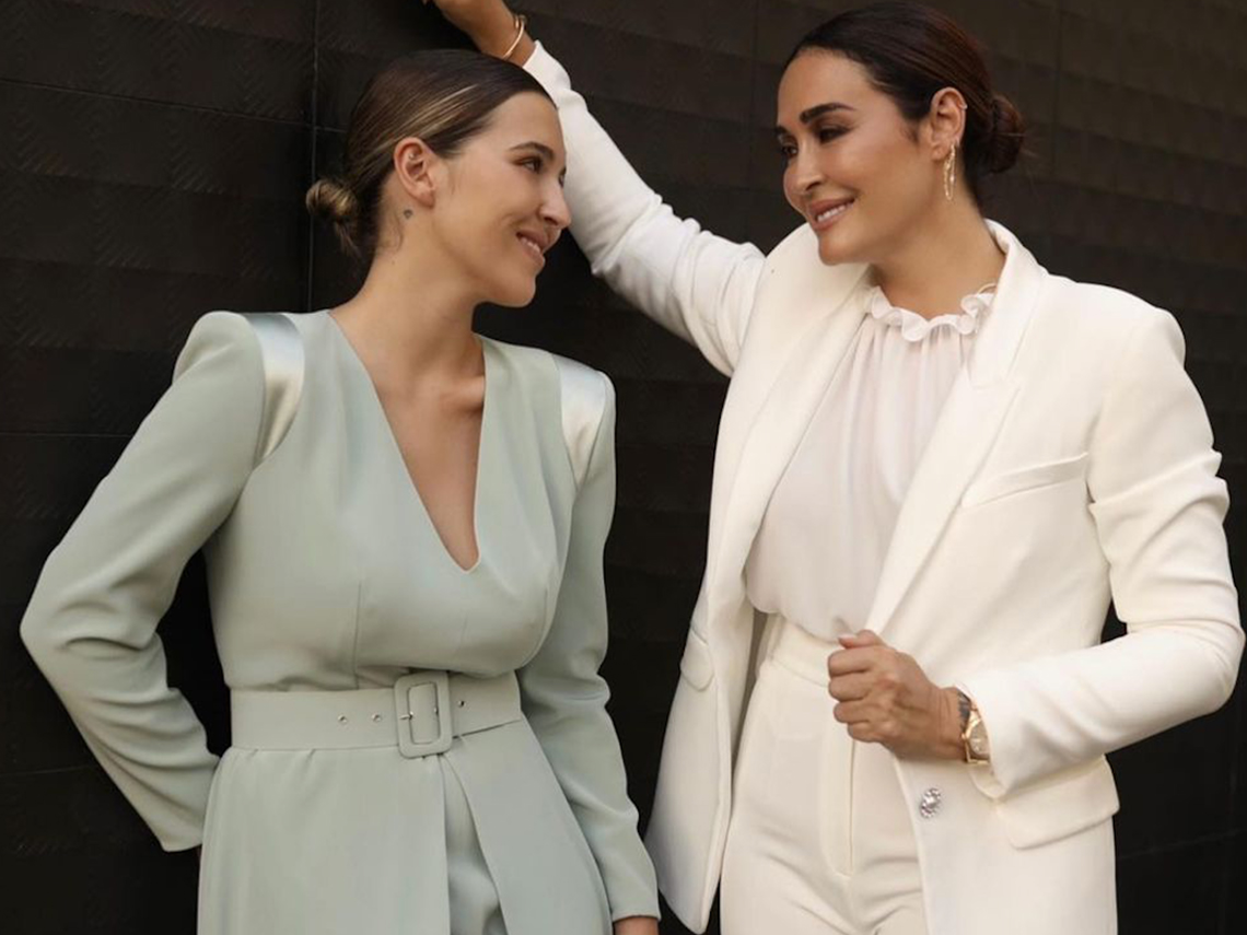 Alba Díaz Martín y Vicky Martín Berrocal: look graduación