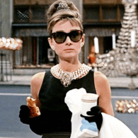 Audrey Hepburn en una escena de 'Desayuno con diamantes'
