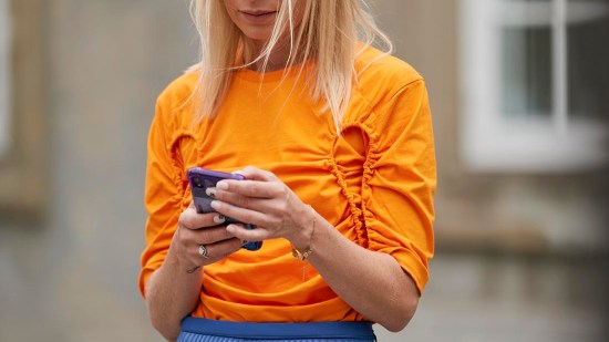 acne provocado telefono