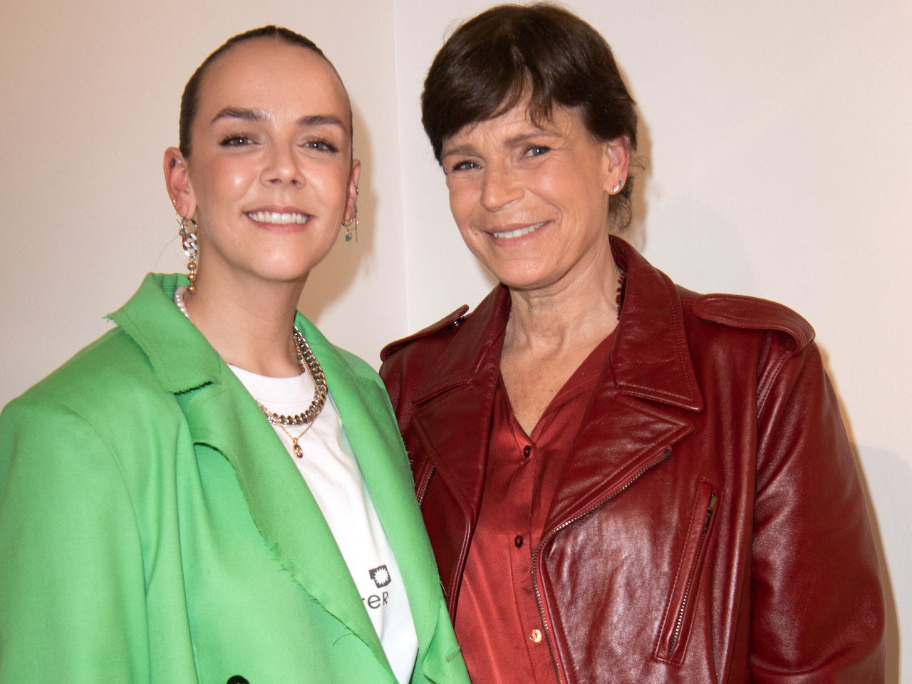 estefania de monaco look rejuvenece