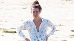 En la playa con Carlota Casiraghi: su perfecto mix de estilo entre rumores de embarazo