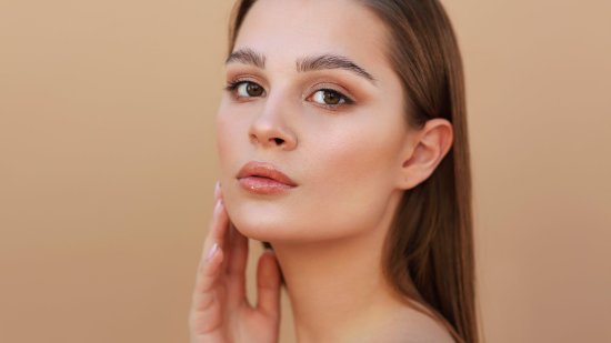 Maquillaje natural sin base