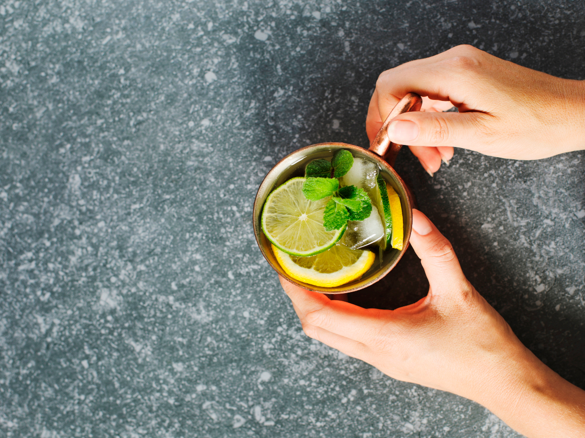 Agua con limón
