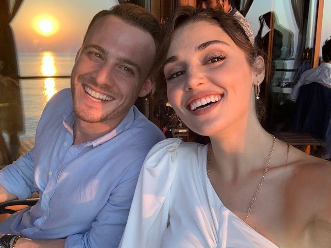 Portada cuadrada Kerem Bürsin y Hande Erçel rumor boda