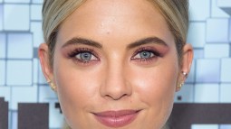 Sombra de ojos rosa, ojos azules
