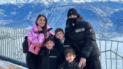 antonela roccuzzo frio plumifero nieve