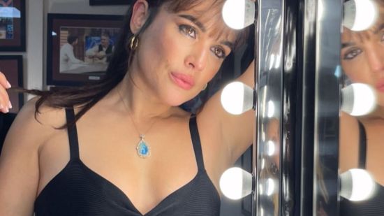 Instagram @adrianaugarte10