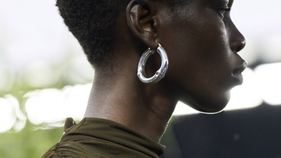 Pendientes, collares y anillos de rebajas