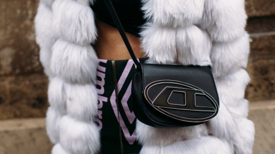 bolso viral tiktok que arrasa entre las jóvenes