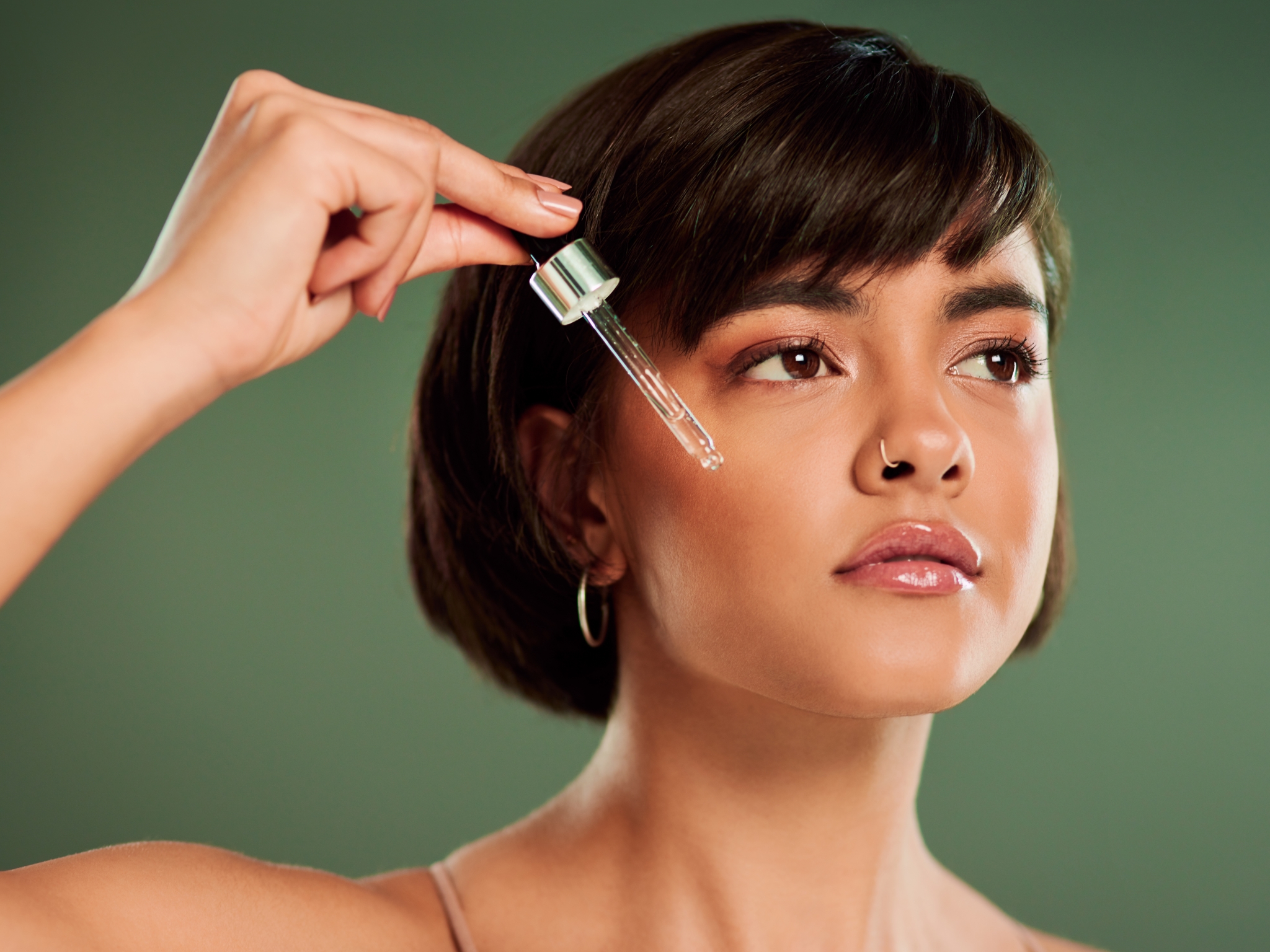 trucos aplicar serum facial antiedad bien