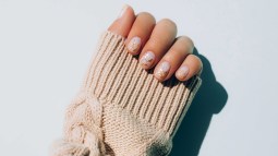 Las manicuras minimalistas son tendencia y estos diseños para uñas sencillos y bonitos lo Las manicuras minimalistas son tendencia y estos diseños para uñas sencillos y bonitos lo corroboran