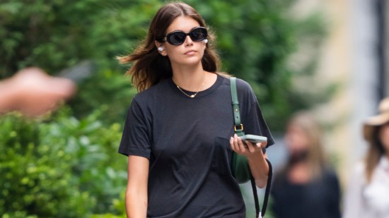 walk the dog tendencia estetica comoda kaia gerber