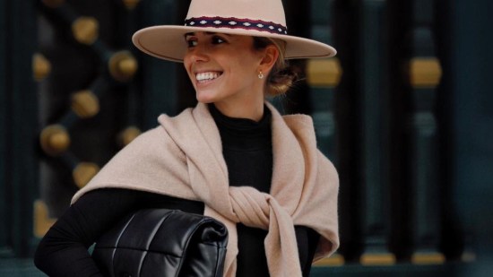 Lucia Barcena look pantalon cargo parfois