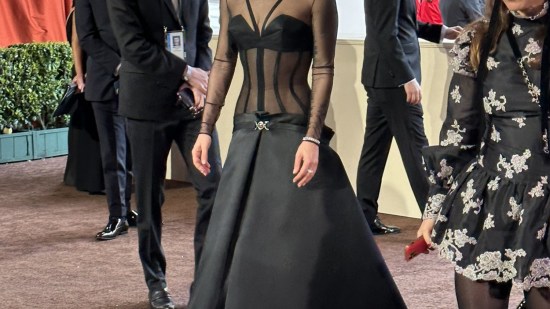 lady gaga alfombra champán