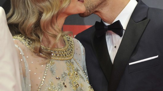 amaia miguel angel beso sin tetas