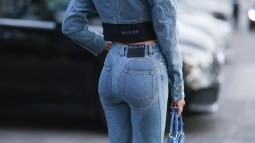 vaqueros mugler efecto tanga