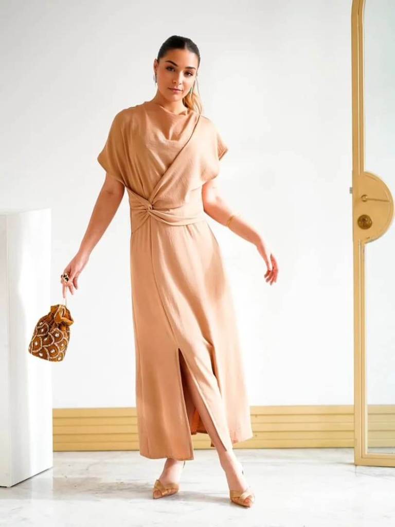 Vestido drapeado, de Mariquita Trasquilá. - Mariquita Trasquilá