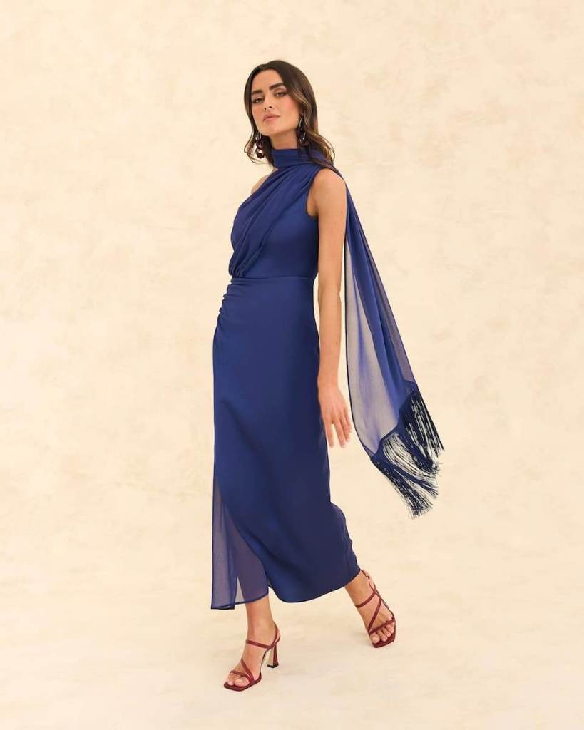 Vestido midi con chal, de Lady Pipa