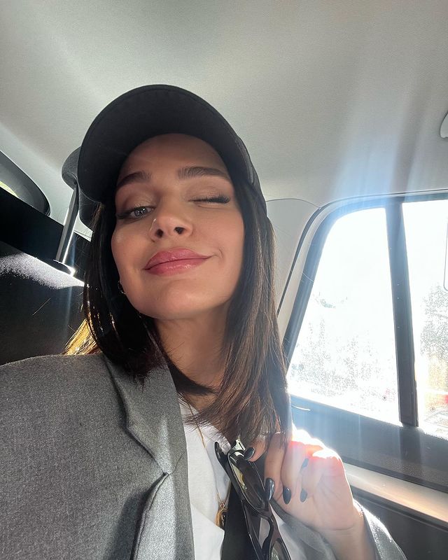 laura escanes