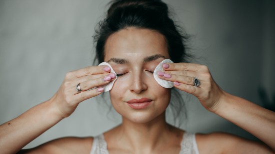desmaquillante crece pestañas ojos