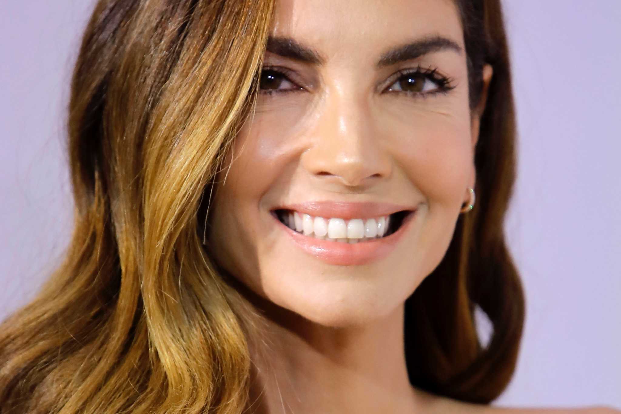 mechas antiedad morenas eugenia silva