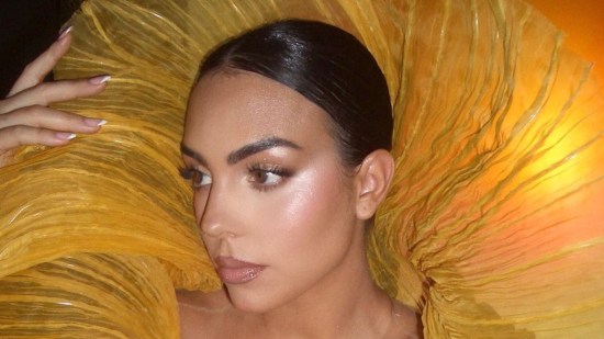 georgina rodriguez sombra de ojos