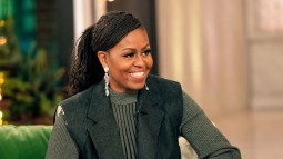 Michelle Obama sandalias