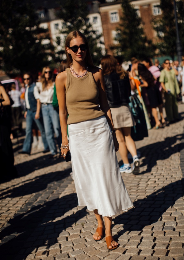 falda midi street style