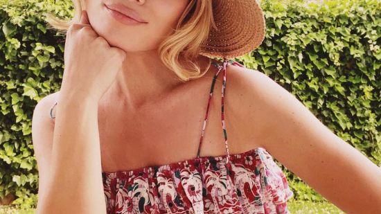 Patricia Conde con body de flores