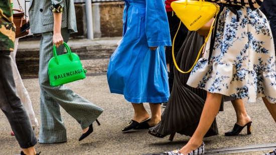 bolso color street style