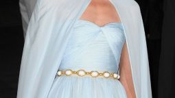 Carlota Casiraghi en un vestido azul
