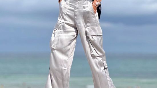 pantalones cargo +50 zara