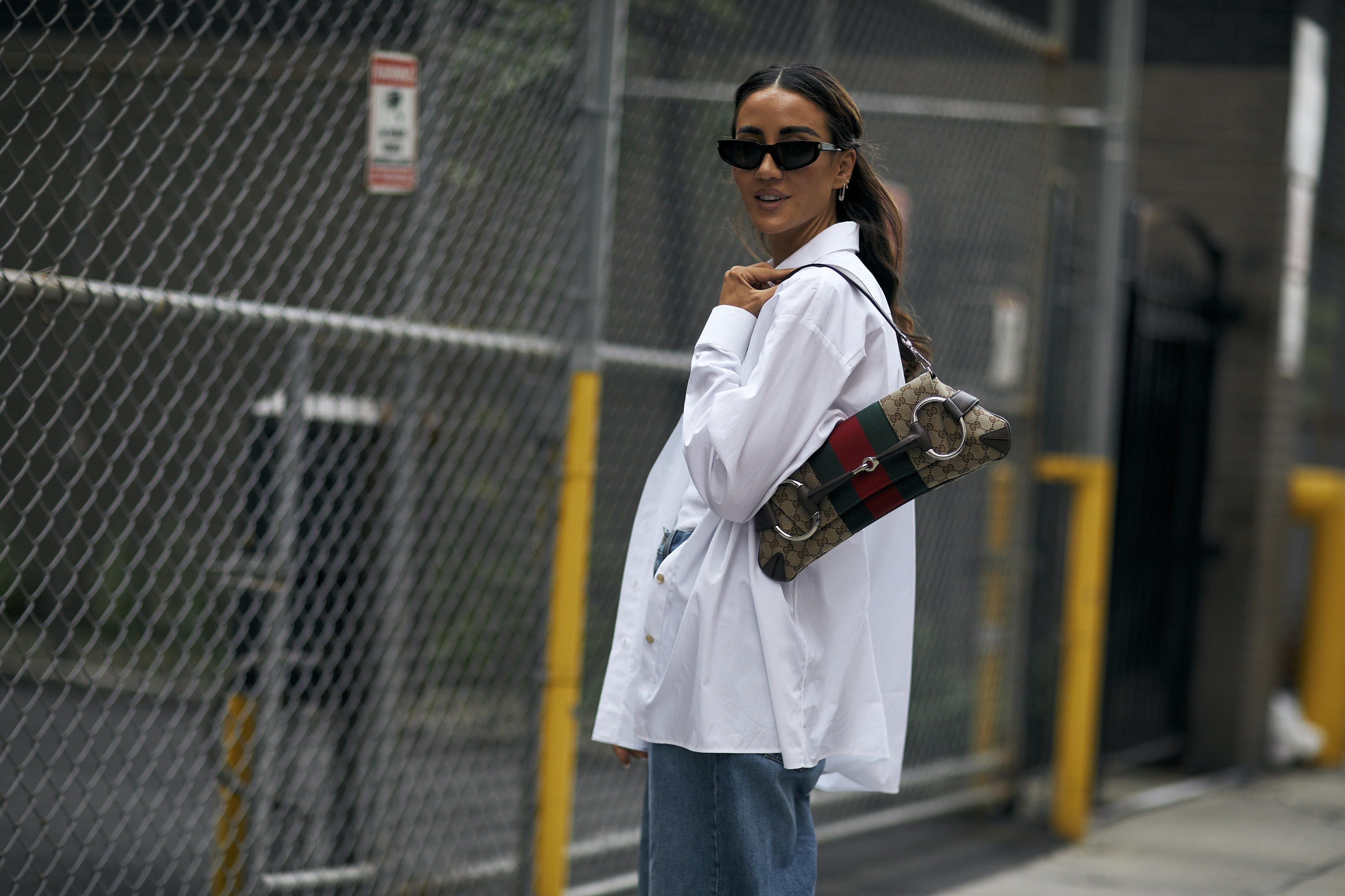 camisa blanca street style