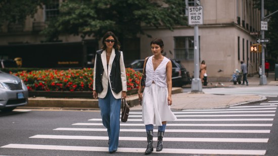 New York str S23 1174 street style