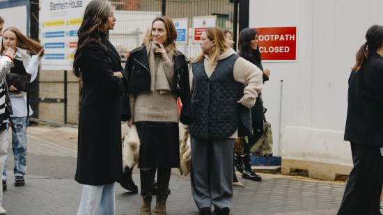 New York str S23 1174 street style